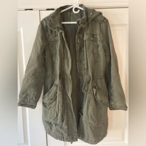 American eagle coat. Barely worn, super warm!! Size small